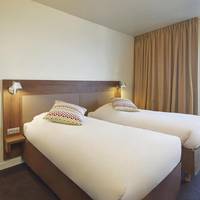 Standard Twin Room with Two Single Beds