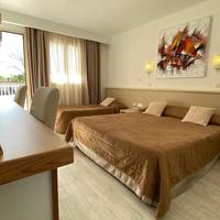 Triple Room - Pool Side