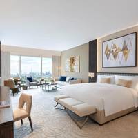 Luxury Club King Room with Club Access 