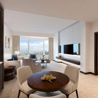 One-Bedroom King Suite with Club Access