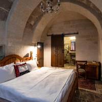 Arch Room