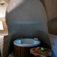 Deluxe Cave Room