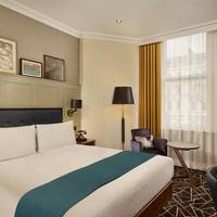 Queens Gate Luxury King Room