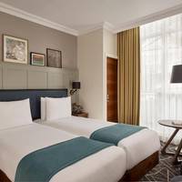 Queens Gate Deluxe Twin Room