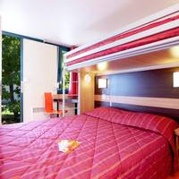 Triple Room (1 Double Bed + 1 Single Bed)