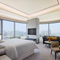 Executive Deluxe Suite, Club Lounge Access
