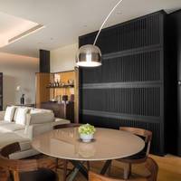 One-Bedroom Deluxe Suite with River View