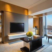 Club King Suite with Lounge Access
