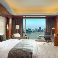 Deluxe Bund View King Room