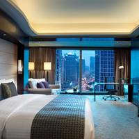 Grand Club Skyline View King Room