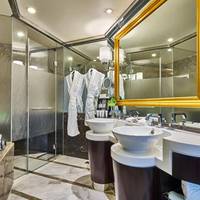 Grand Bund View King Room