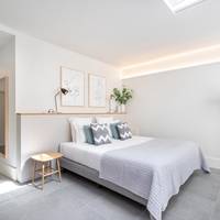 King Studio with Sofa Bed