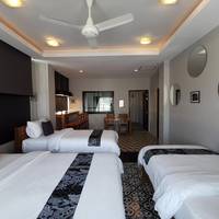 Deluxe Quadruple Room