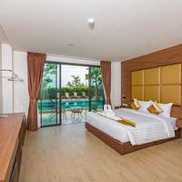 Queen Room with Pool View