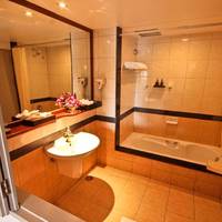 Pool Access Room