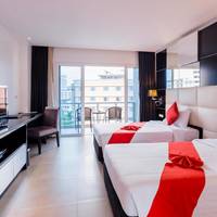 Grand Deluxe Twin Room with Pool View