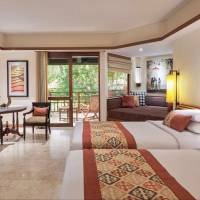 2 Twin Beds Club Access