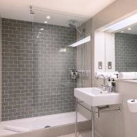 Luxury One Bedroom Apartment