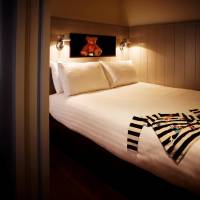 Luxury One Bedroom Apartment with Bed Alcove