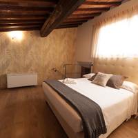 Single Room with Private Bathroom