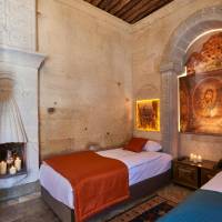 Comfort Stone Twin Bed Room