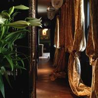 Deluxe Suite - Guardroom