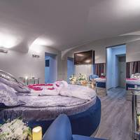 King Room with Spa Bath