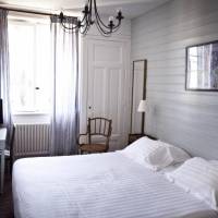 Standard Double Room with Street View