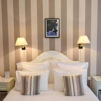Classic Queen Room