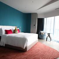 Cozy Suite, 1 Bedroom Suite, 1 King, Balcony