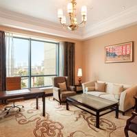 Deluxe King Suite