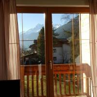 Apartment with Mountain View