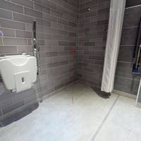 Double Room - Disability Access with Roll-in Shower