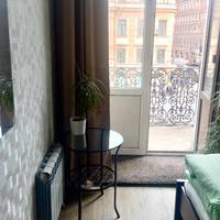 Twin Room with Balcony and Shared Bathroom