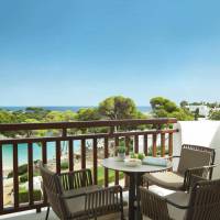 Premium One-Bedroom Apartment with Sea View
