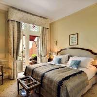 Superior Double Room with one King Bed