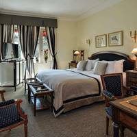 Classic Room with One King Bed