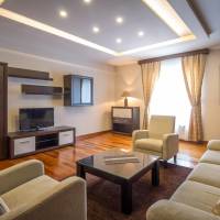 Deluxe Two-Bedroom Apartment with Terrace (8 Adults)