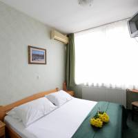 Double Room with Free Parking