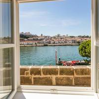 Studio with River View - Adjacent Building