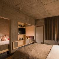 Family Room (6 Adults)