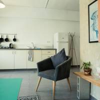 Budget Large Studio (4 Adults)
