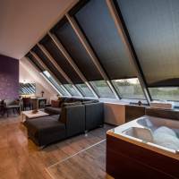 Deluxe Suite with Spa Bath