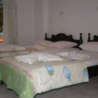 Studio (2 Adults)