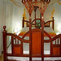 Queen Room with Garden View