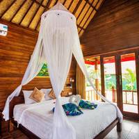 Deluxe Bungalow with Garden View