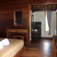 One-Bedroom Bungalow Twin Garden View