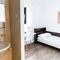 Single Room with Shared Bathroom