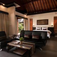 Suite Pool View