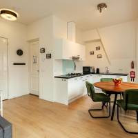Large One-Bedroom Apartment
